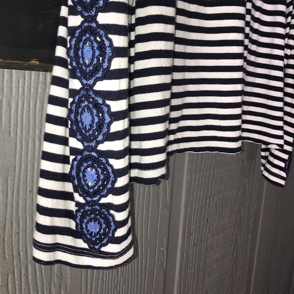 Crown & Ivy top, B&W stripes with blue lace arms - Picture 4 of 11